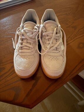 Adidas Women's Breaknet Sleek Sneakers in size 6 Putty mauve white Gum